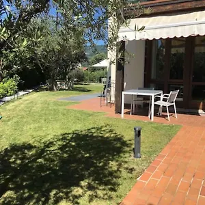 Ferienhaus Con Ampio Giardino Esterno E Piscina Condominiale