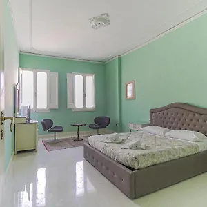  Apartamento Spacious Three Bedroom On The Arno Italia